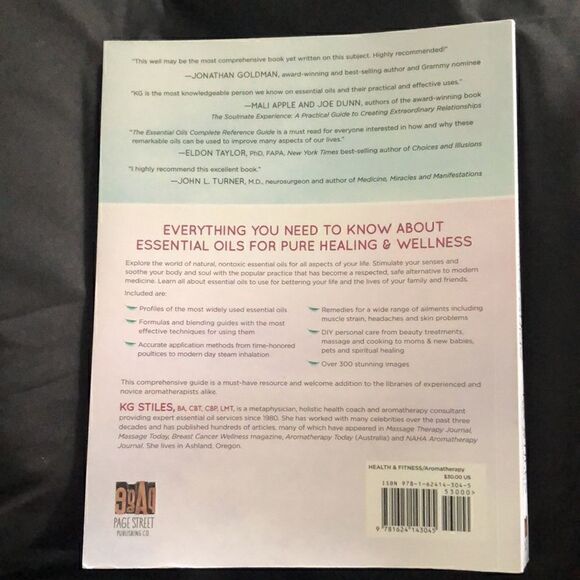 The Essential Oils Complete Reference Guide - Picture 2 of 5